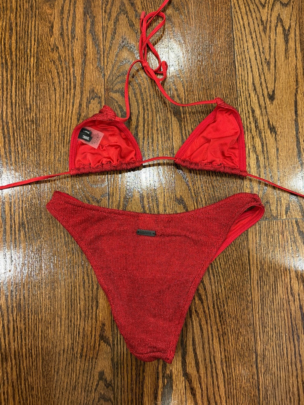 Triangl red bikini - Picture 2 of 5